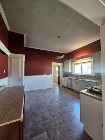 300 S Oak Street, Lorena, TX 76655