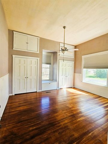 300 S Oak Street, Lorena, TX 76655