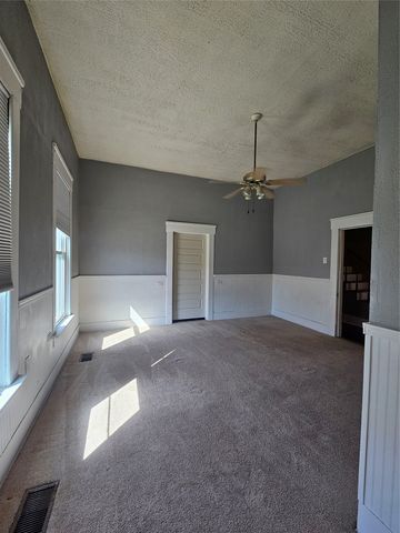 300 S Oak Street, Lorena, TX 76655