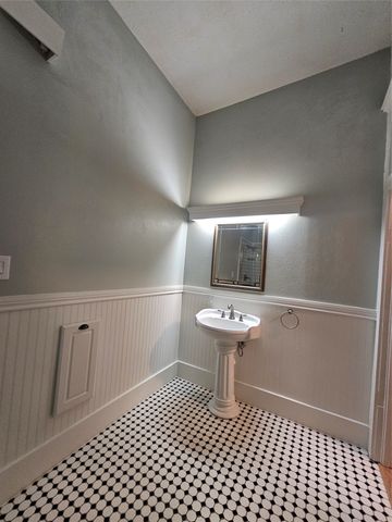 300 S Oak Street, Lorena, TX 76655