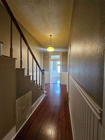 300 S Oak Street, Lorena, TX 76655