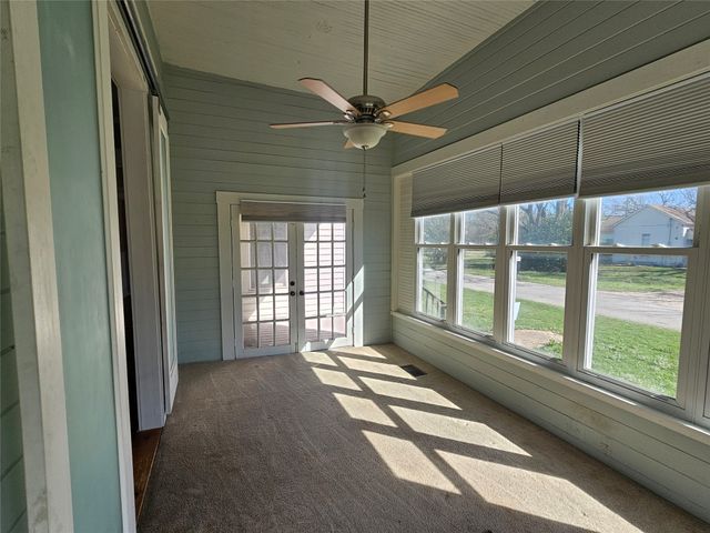 300 S Oak Street, Lorena, TX 76655