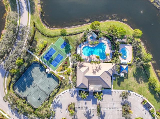 6532 Monterey PT 202, Naples, FL 34105