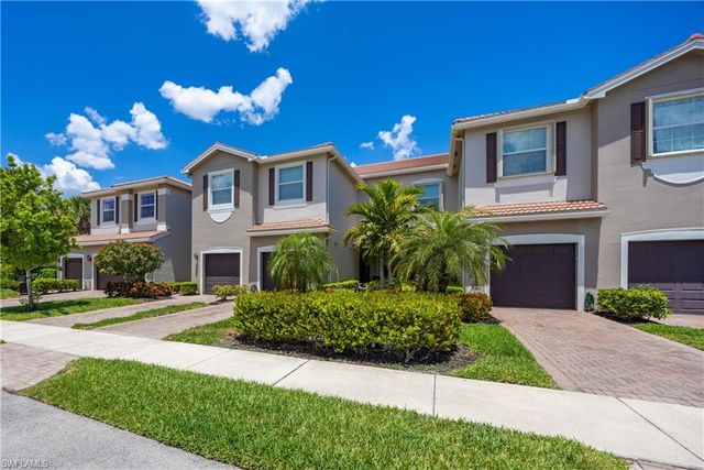 6532 Monterey PT 202, Naples, FL 34105