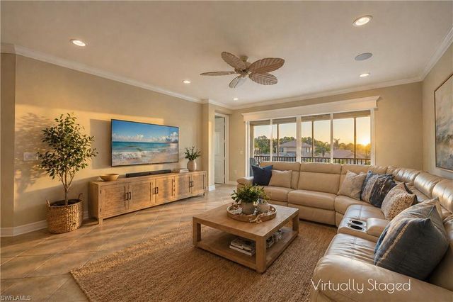 6532 Monterey PT 202, Naples, FL 34105