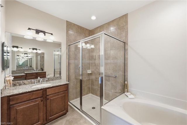 6532 Monterey PT 202, Naples, FL 34105