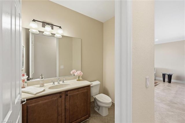 6532 Monterey PT 202, Naples, FL 34105