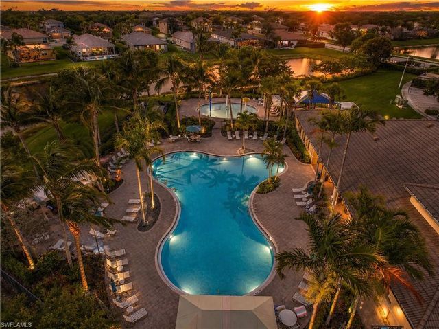 6532 Monterey PT 202, Naples, FL 34105