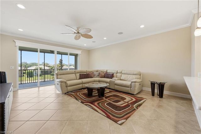 6532 Monterey PT 202, Naples, FL 34105