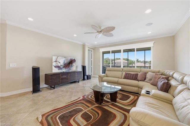 6532 Monterey PT 202, Naples, FL 34105