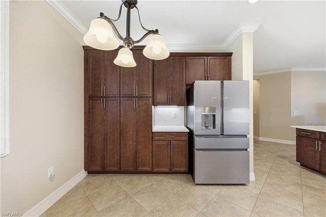 6532 Monterey PT 202, Naples, FL 34105