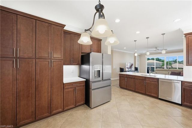 6532 Monterey PT 202, Naples, FL 34105