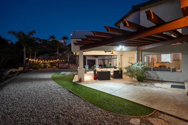 302 ALPINE TRAIL RD, Alpine, CA 91901