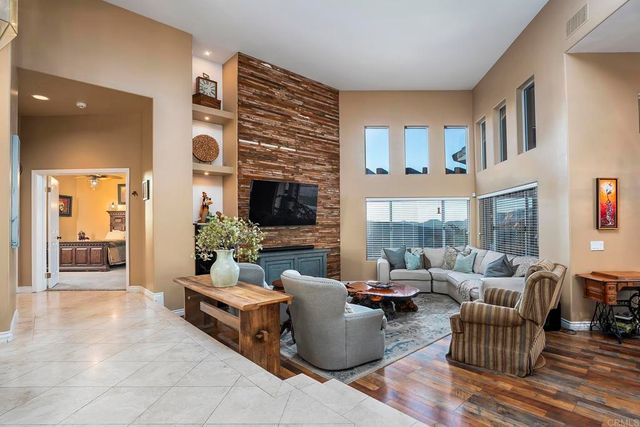 302 ALPINE TRAIL RD, Alpine, CA 91901