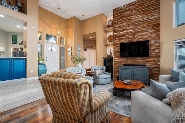 302 ALPINE TRAIL RD, Alpine, CA 91901