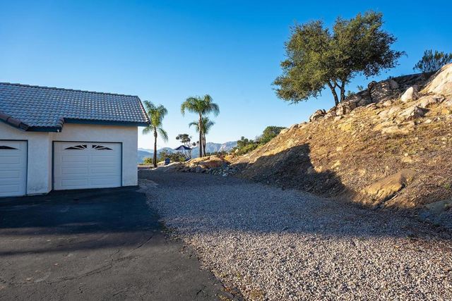 302 ALPINE TRAIL RD, Alpine, CA 91901