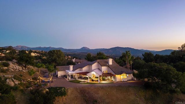 302 ALPINE TRAIL RD, Alpine, CA 91901