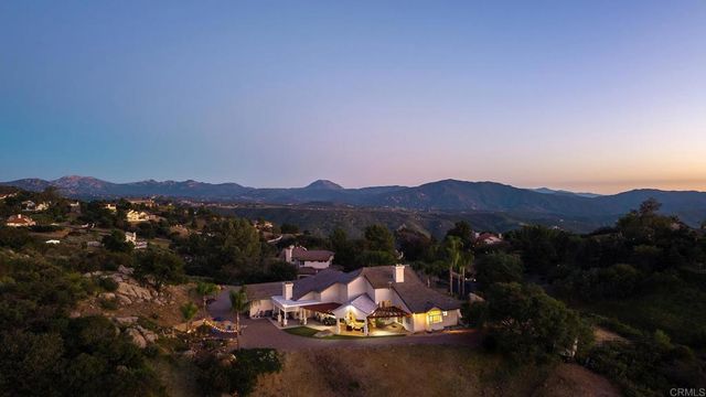 302 ALPINE TRAIL RD, Alpine, CA 91901