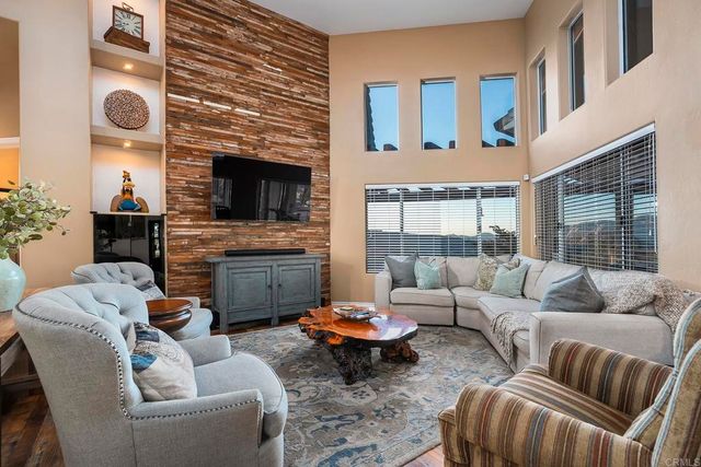 302 ALPINE TRAIL RD, Alpine, CA 91901