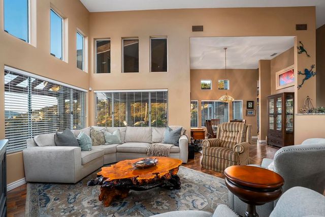 302 ALPINE TRAIL RD, Alpine, CA 91901