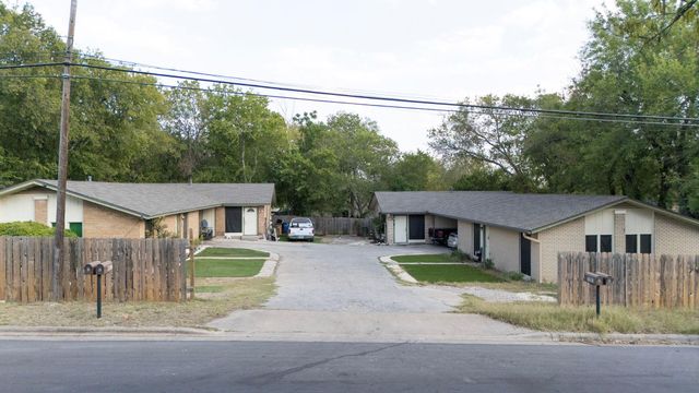 6911 Cooper LN B, Austin, TX 78745