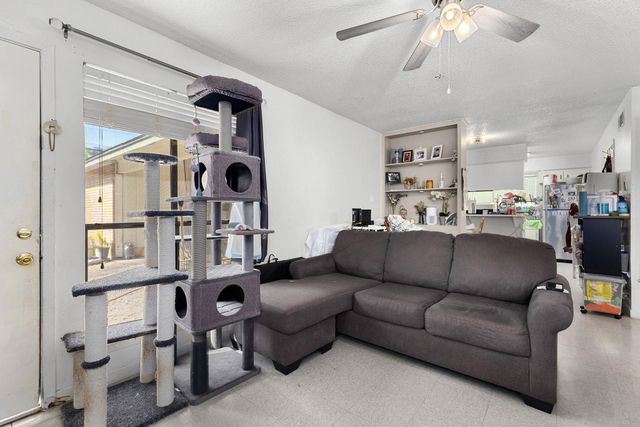 6911 Cooper LN B, Austin, TX 78745