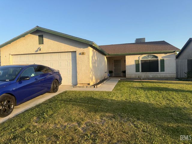 123 Obregon Avenue, Bakersfield, CA 93307