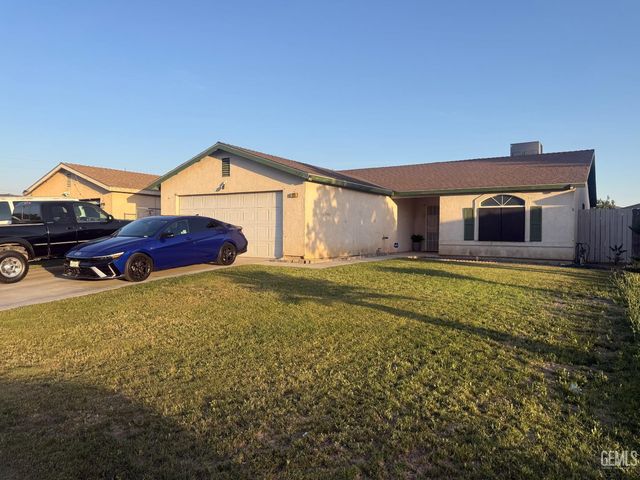 123 Obregon Avenue, Bakersfield, CA 93307