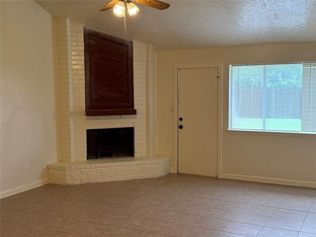8307 Bird Meadow Lane, Houston, TX 77489