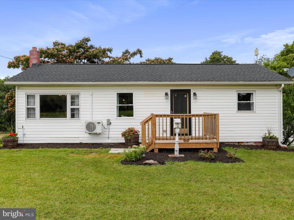 4523 JERSEY MOUNTAIN RD, Romney, WV 26757