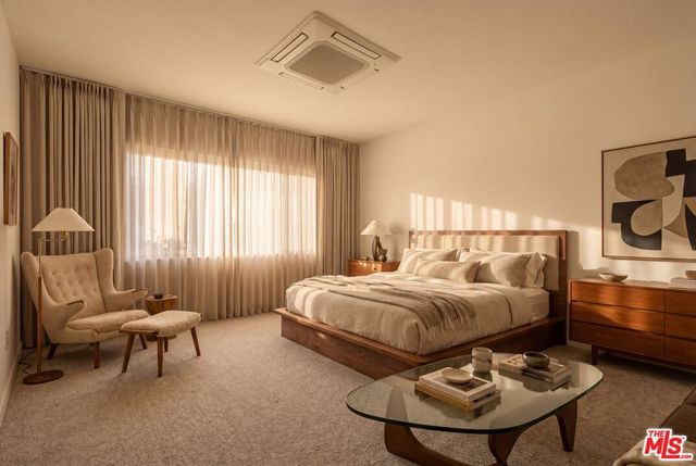 928 N Croft Avenue 201, Los Angeles, CA 90069