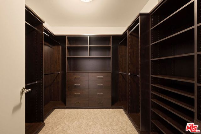 928 N Croft Avenue 201, Los Angeles, CA 90069