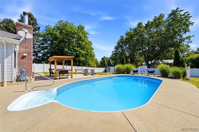4611 Shisler Road, Clarence, NY 14031