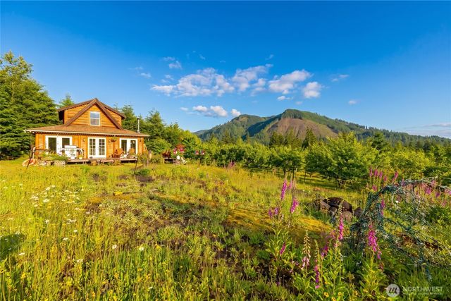 7603 Wheeler Road, Maple Falls, WA 98266