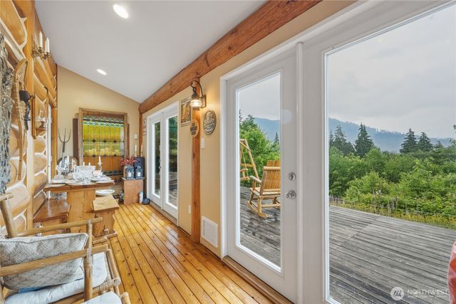 7603 Wheeler Road, Maple Falls, WA 98266