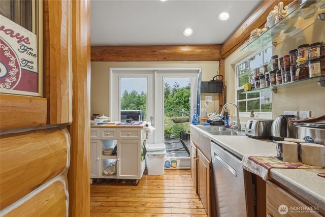 7603 Wheeler Road, Maple Falls, WA 98266