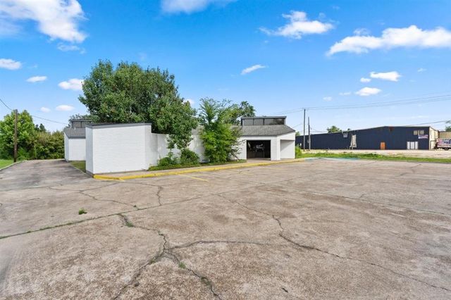 1531 Hodges Street, Lake Charles, LA 70601