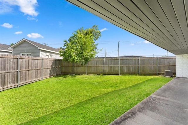 1531 Hodges Street, Lake Charles, LA 70601