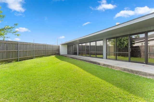 1531 Hodges Street, Lake Charles, LA 70601