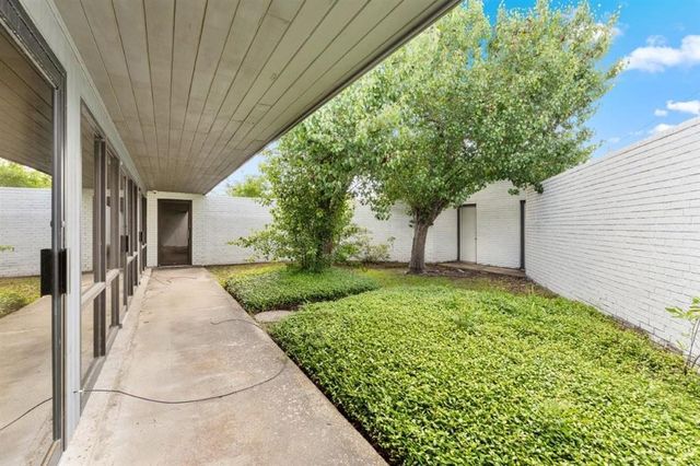 1531 Hodges Street, Lake Charles, LA 70601