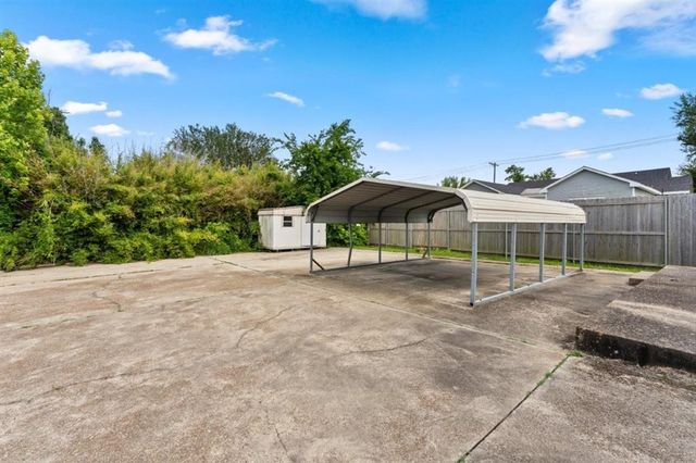 1531 Hodges Street, Lake Charles, LA 70601