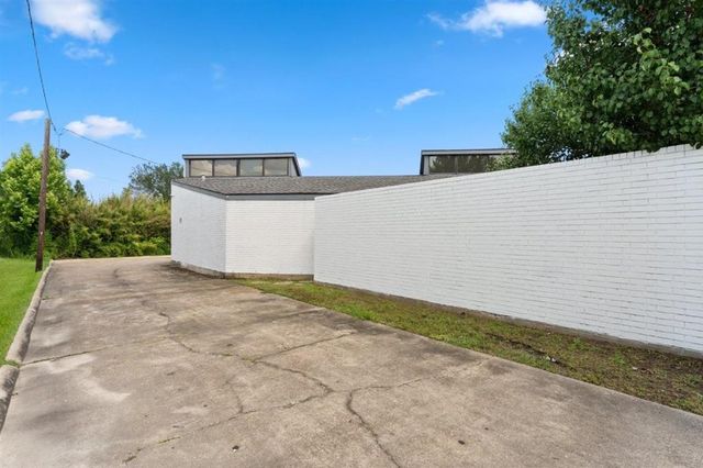 1531 Hodges Street, Lake Charles, LA 70601