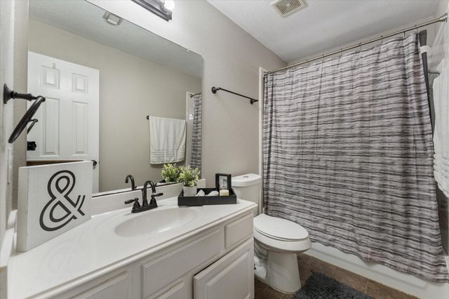 4318 Raintree Ct Court, Pasadena, TX 77505