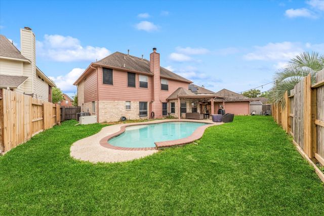 4318 Raintree Ct Court, Pasadena, TX 77505