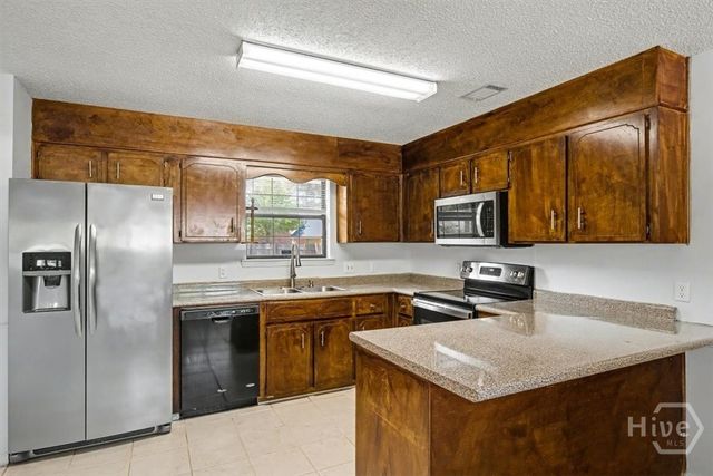 761 Robin Hood Drive, Hinesville, GA 31313