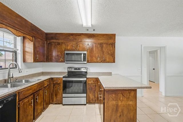 761 Robin Hood Drive, Hinesville, GA 31313