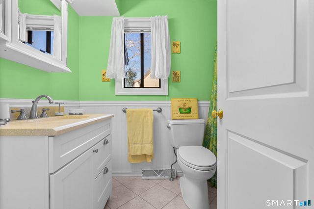 315 Navajo Lane A, Stratford, CT 06614