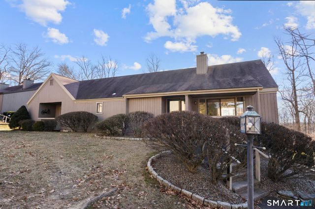 315 Navajo Lane A, Stratford, CT 06614