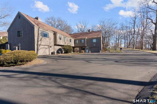 315 Navajo Lane A, Stratford, CT 06614