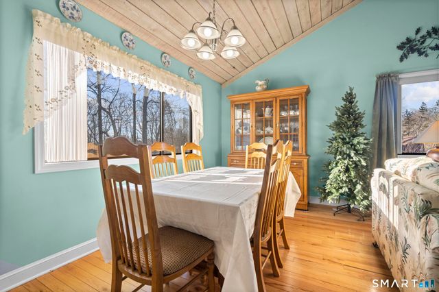 315 Navajo Lane A, Stratford, CT 06614